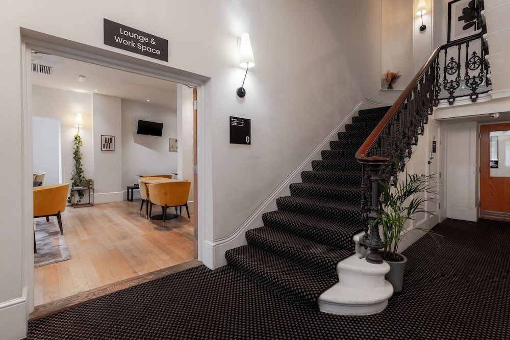 Kensington House Hotel3