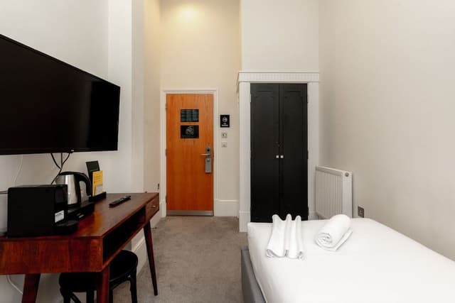 City Single Room, Ensuite, City View