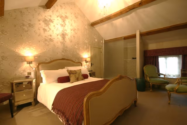 Superior Double Room, Ensuite, Courtyard View (1st Floor)