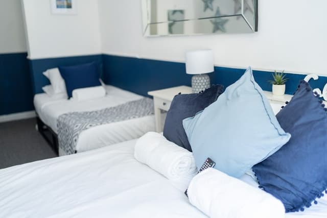 Triple Room (Room G2)