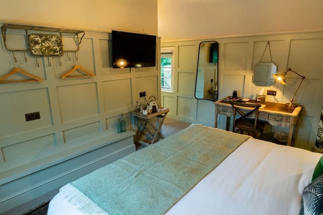Superior Room, 1 King Bed