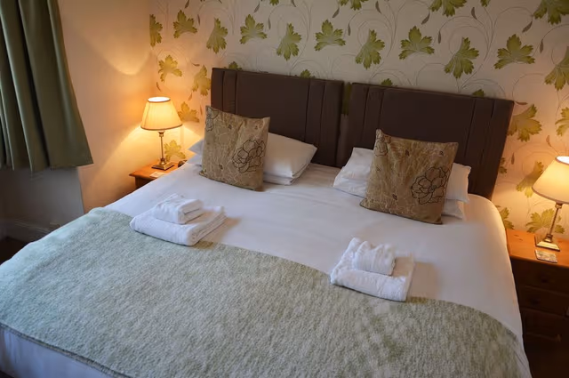 Double Room, Ensuite (Room 4)