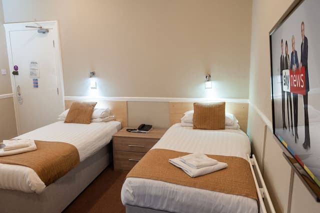 Twin Room, Ensuite
