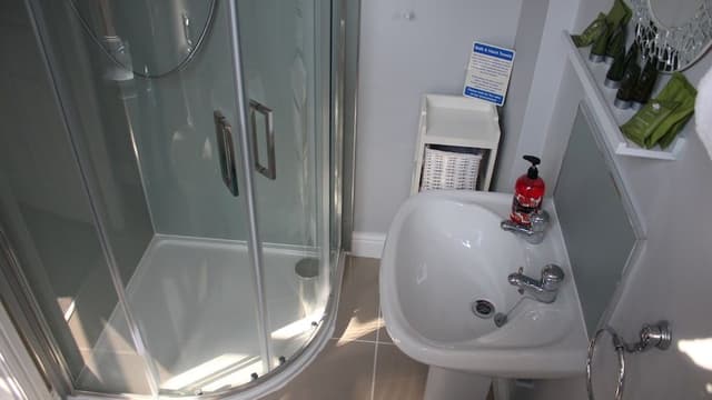 Double Room, Ensuite (Emerald Room)