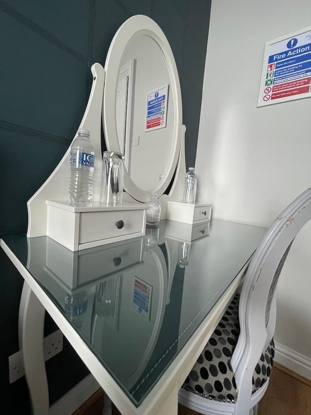 Twin Room, Ensuite