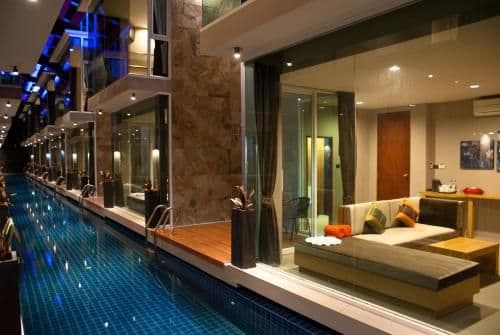 Pool front Duplex