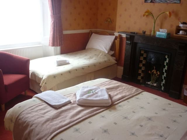 Family Room, Ensuite