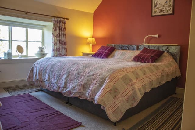 Double or Twin-Ensuite-Large