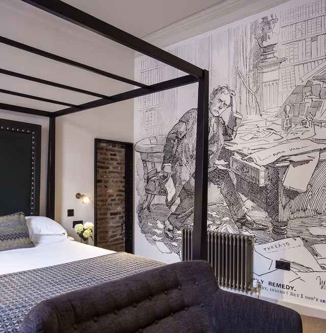 Luxury Room (Four Poster Bed)