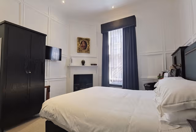 Classic Double Room