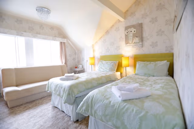 Standard Twin Room, Ensuite