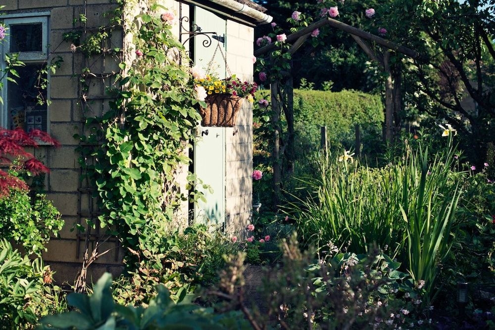 London Road Garden Annex0