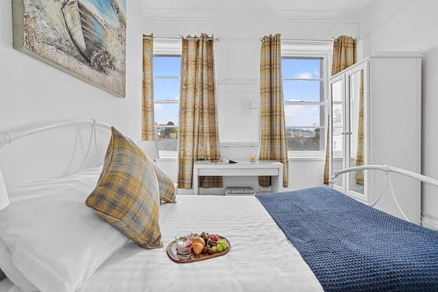 Apartment, Ensuite (Christie)