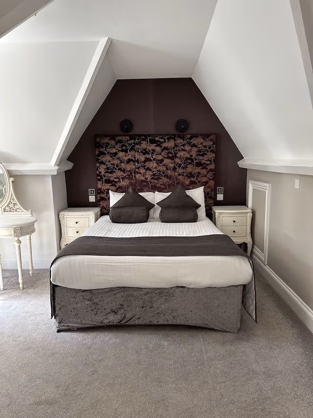 Executive Suite, Ensuite