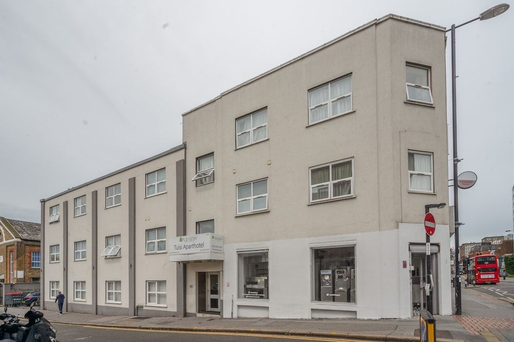 Tulsi Croydon ApartHotel1