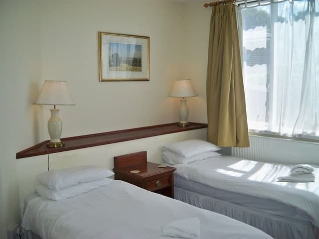 Twin Room, Ensuite