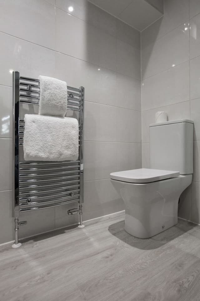Single Room with Private Separate Bathroom