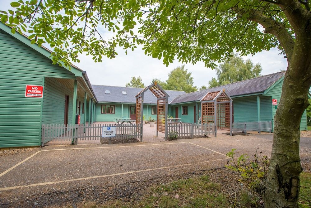 Lakeside Lodge Golf Centre0