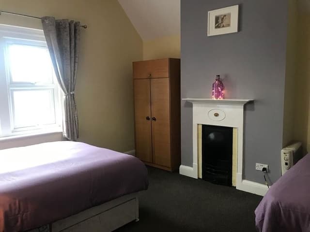 Family Triple Room (2)