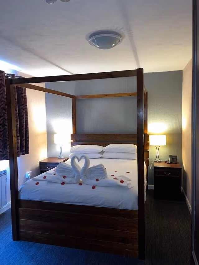 Executive Room (Four Poster)