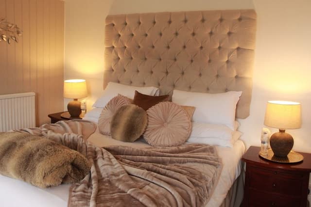 Luxury Double Room, Ensuite, Garden View