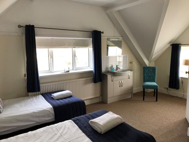 Luxury Apartment, Ensuite, Sea View (Penthouse Sleeps 4)