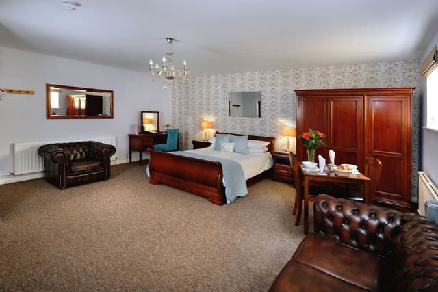 Superior Apartment, Ensuite (Hillview Sleeps 2)