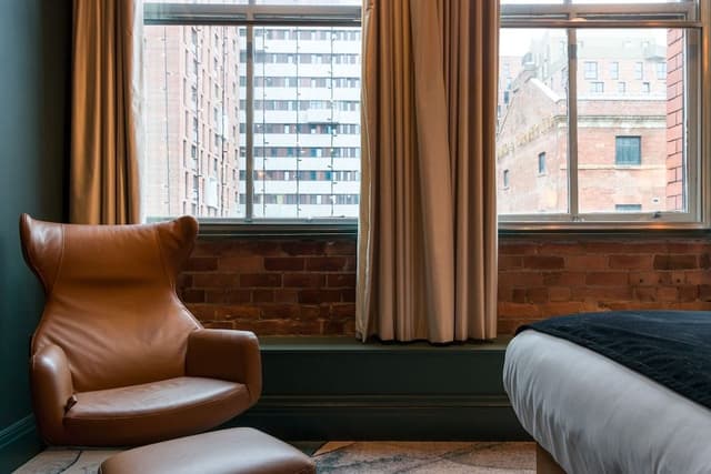 Classic Room, 1 King Bed, Non Smoking