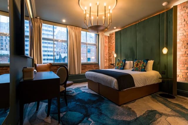 Classic Room, 1 King Bed, Non Smoking