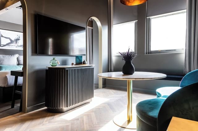 Suite, 1 King Bed, Non Smoking (Velvet Suite)