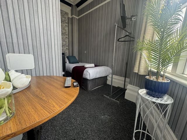 Standard Single Room, Ensuite