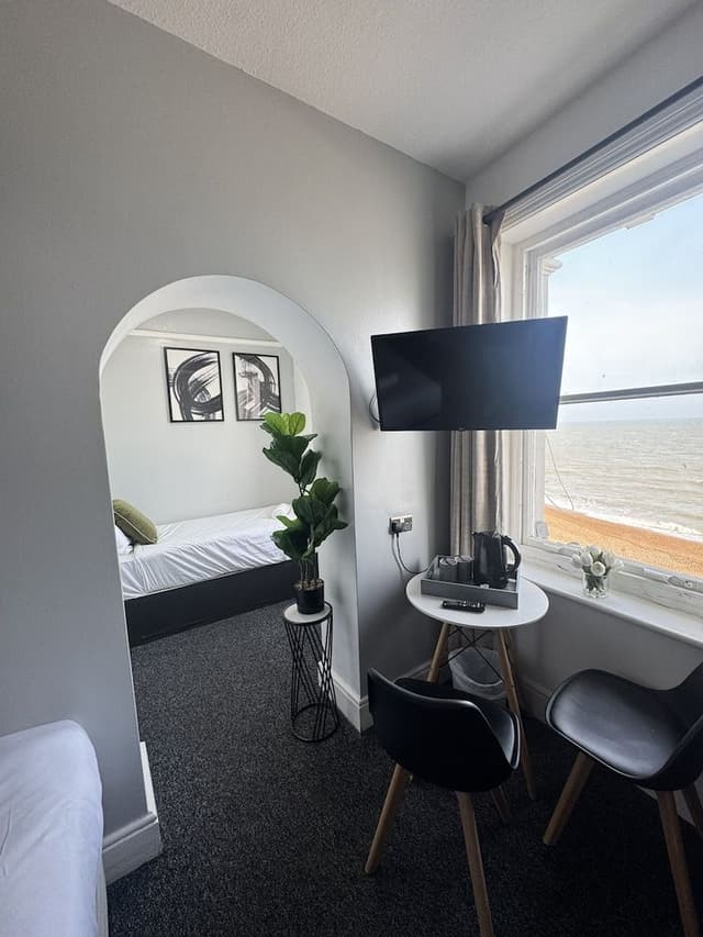Standard Twin Room, Ensuite, Sea View