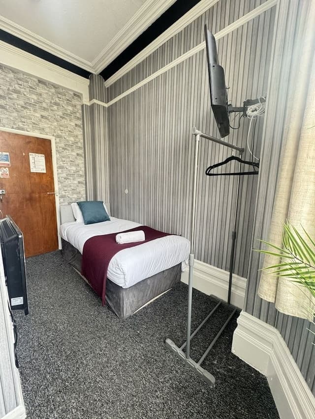Standard Single Room, Ensuite