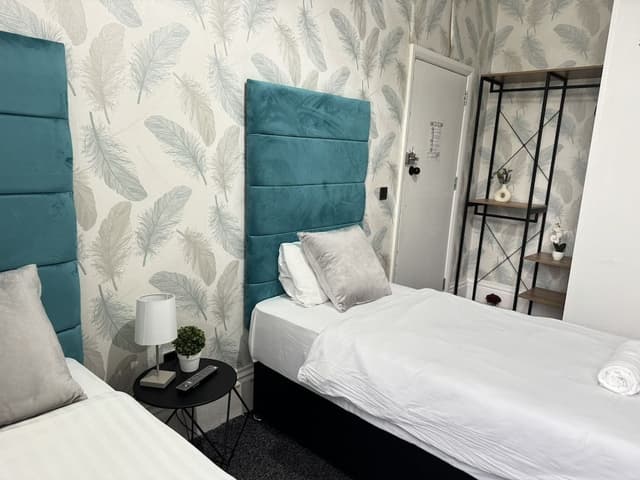 Standard Twin Room, Ensuite