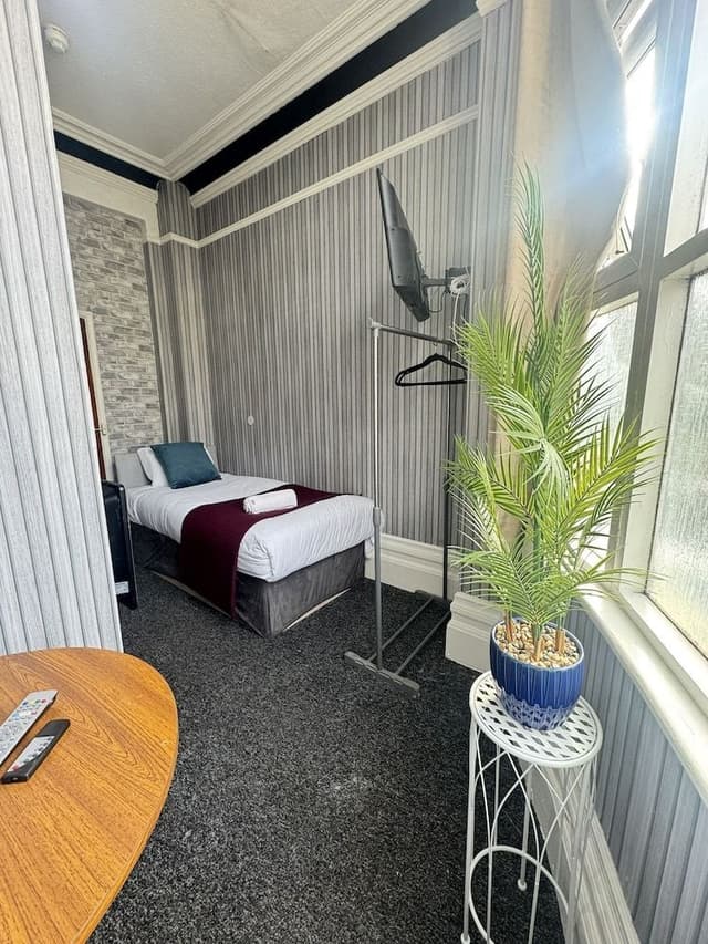 Standard Single Room, Ensuite