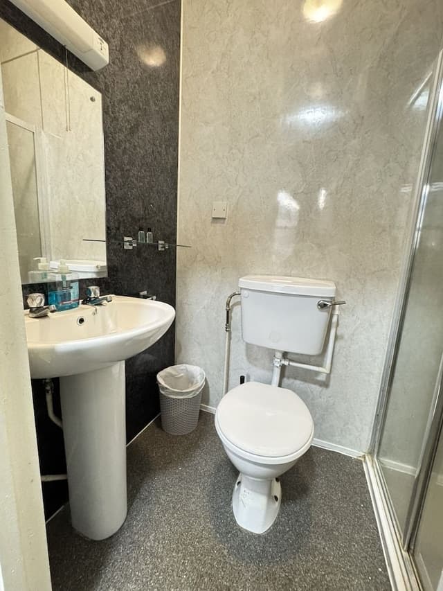 Standard Single Room, Ensuite