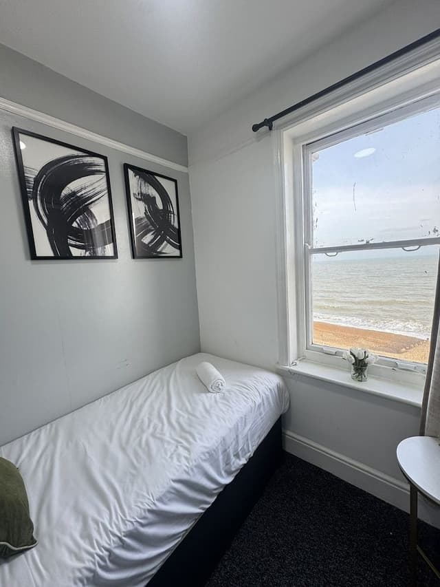 Standard Twin Room, Ensuite, Sea View