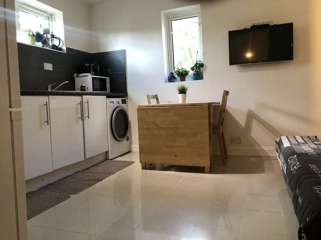Small Two-Bedroom Apartment (Copthorne Mews, UB3 4BN)
