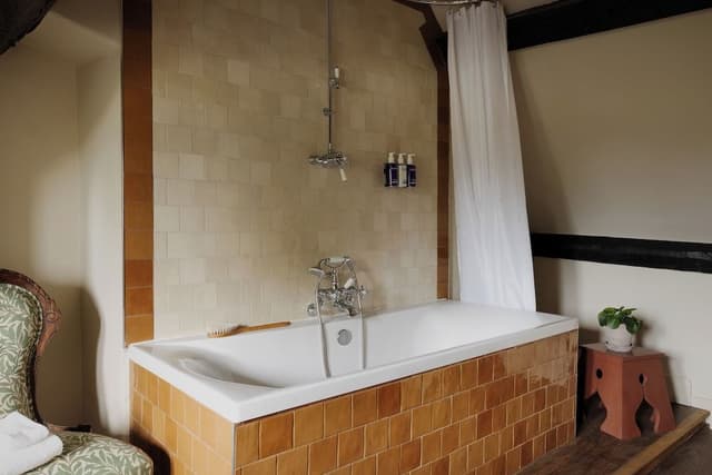 One Bedroom John Baskerville Suite