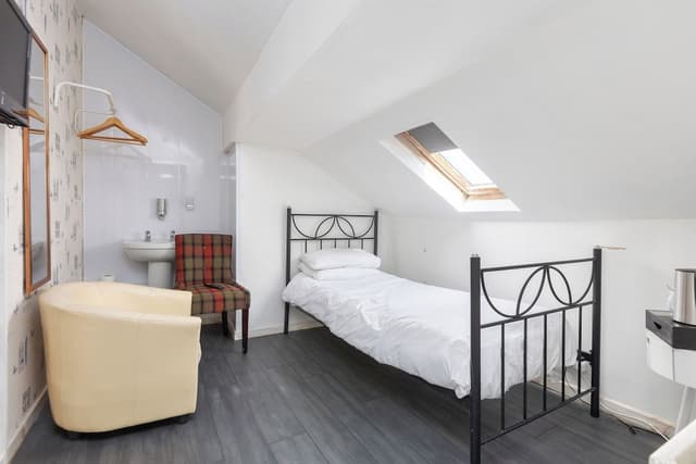 Basic Room, 1 Twin Bed