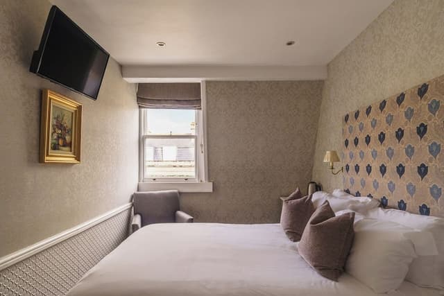 Snug Double Room, Ensuite