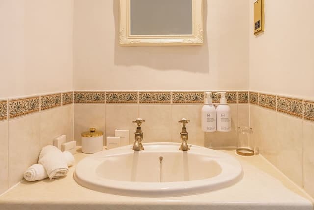 Standard Room, 2 Twin Beds, Ensuite