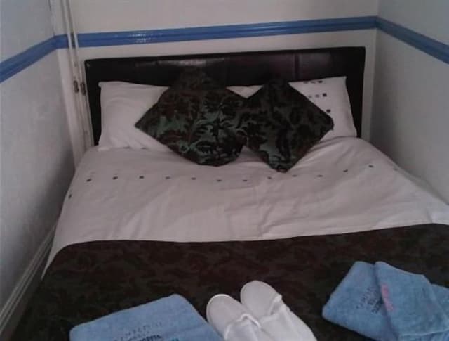 Standard Double Room, Shared Bathroom
