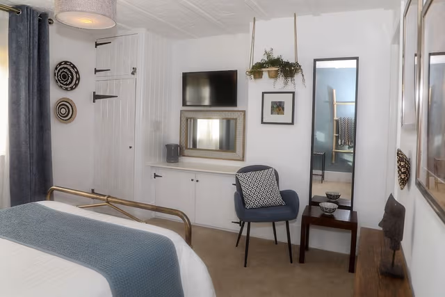 The Farmhouse Room