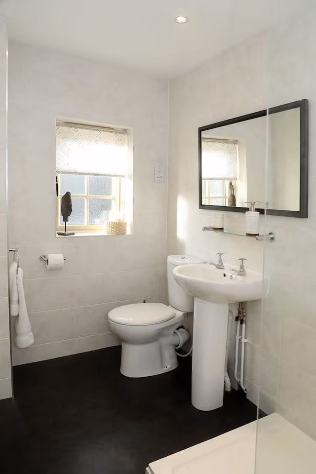 The Farmhouse Room