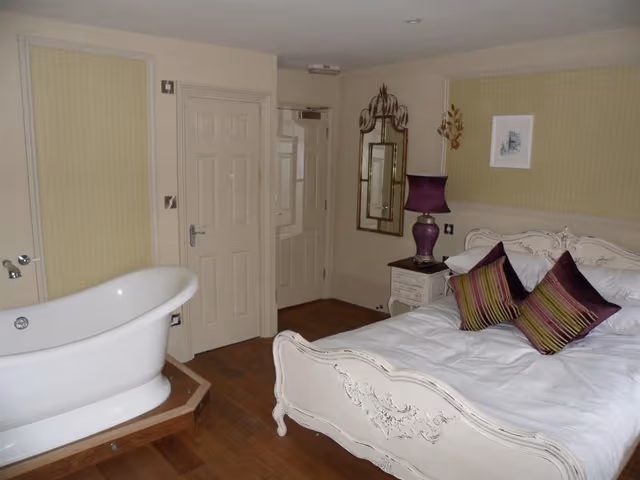 Double room-Deluxe-Ensuite-Amelia