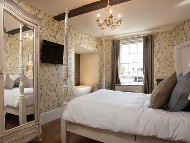 Double room-Deluxe-Ensuite-Evangeline