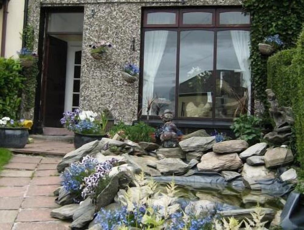 Angel House Bed & Breakfast0