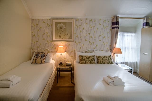 Triple Room, Ensuite
