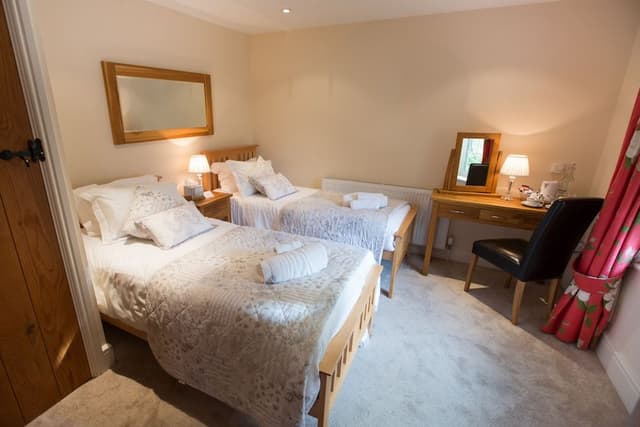Twin Room, Ensuite (Courtyard - Ground Floor)